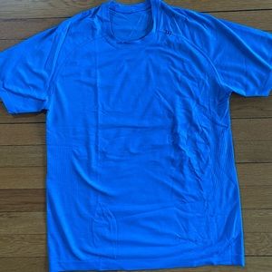 Lululemon Men’s M metal vent tech tee blue